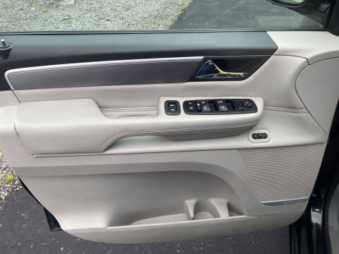 2010 Volkswagen Routan SEL Premium