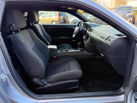 2014 Dodge Challenger SXT