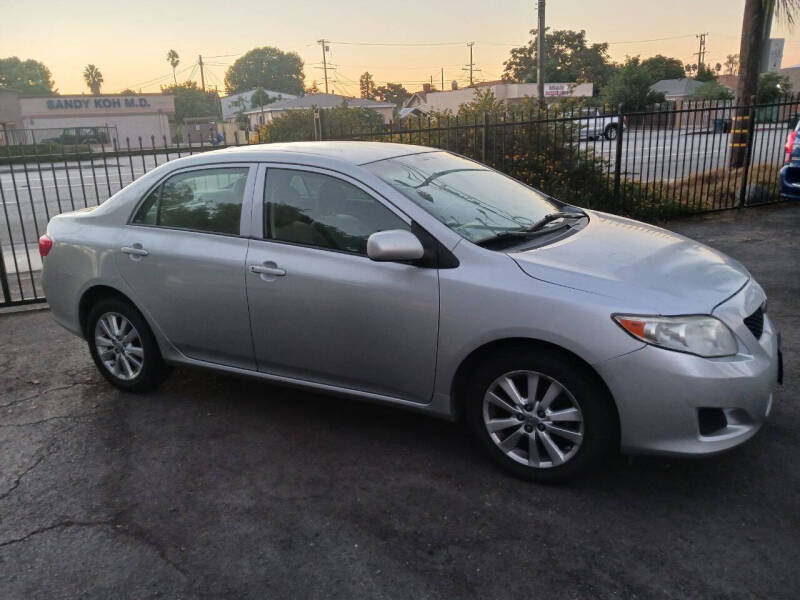 2009 Toyota Corolla LE photo 3