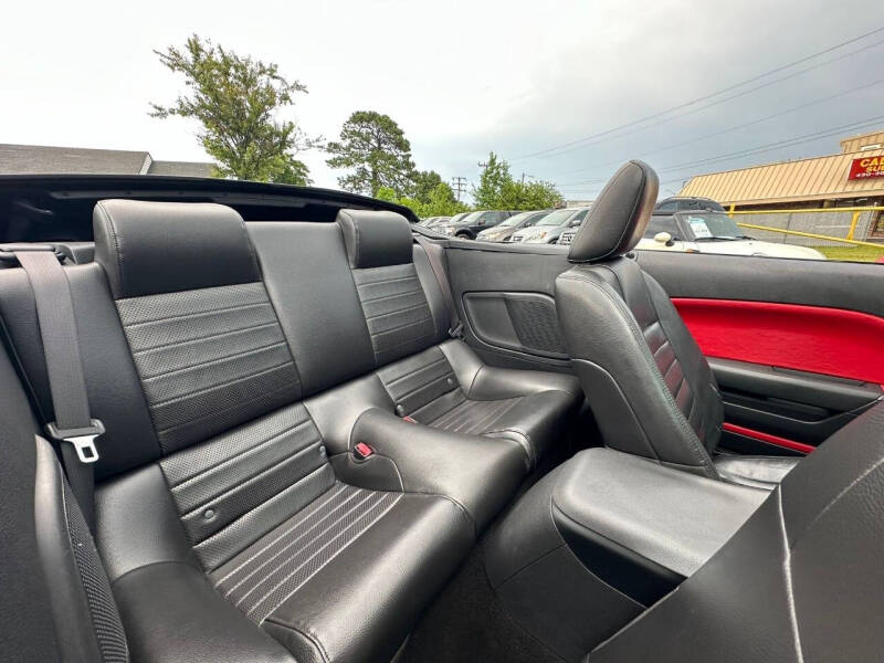 2005 Ford Mustang GT Premium