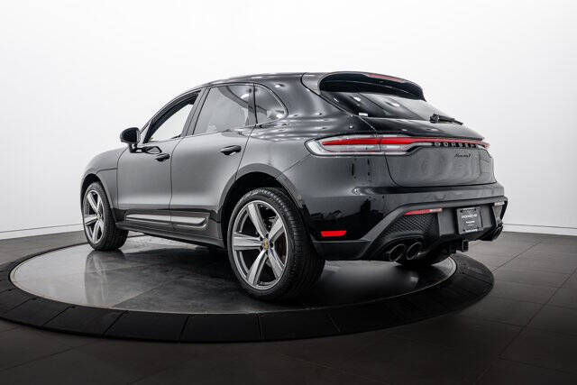 2023 Porsche Macan T