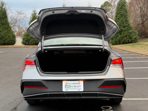 2024 Hyundai Elantra SEL