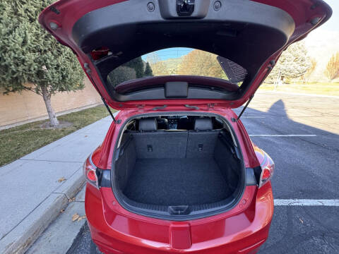 2013 Mazda MAZDA3 i Grand Touring