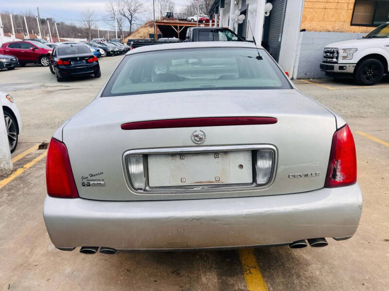 2004 Cadillac DeVille
