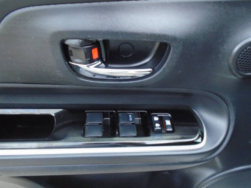 2016 Toyota Prius c Two