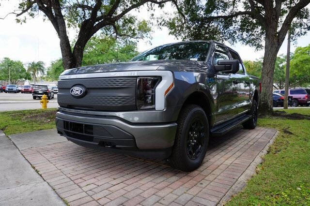 2025 Ford F-150 Lightning XLT