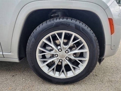 2022 Jeep Grand Cherokee Summit