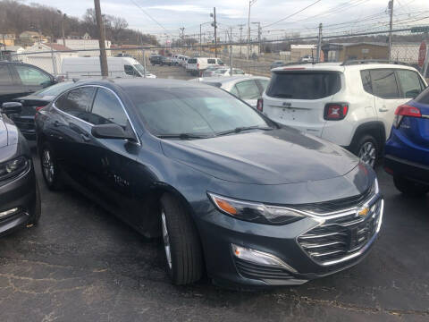 2019 Chevrolet Malibu for sale at Flash Ryd Auto Sales in Kansas City KS
