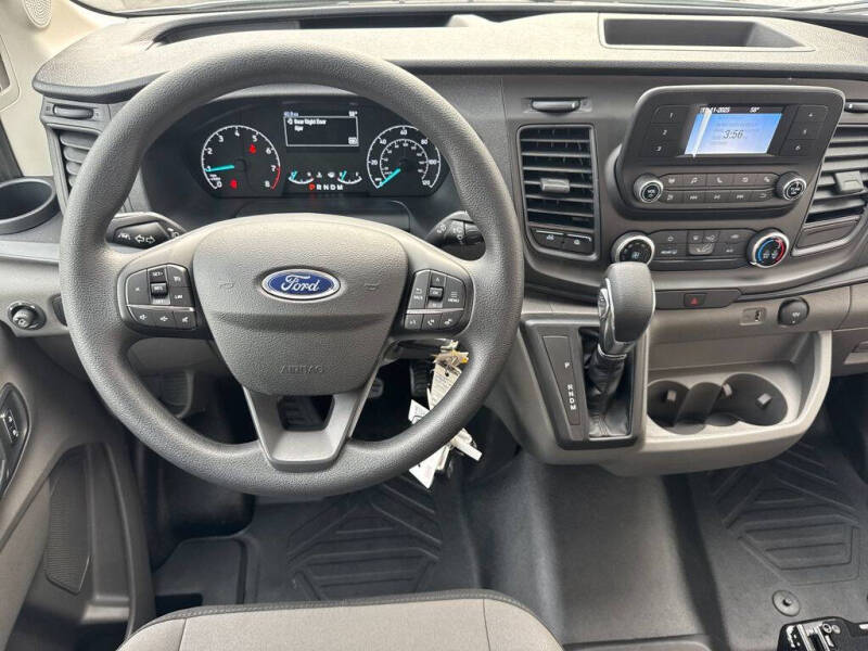 2025 Ford Transit 250