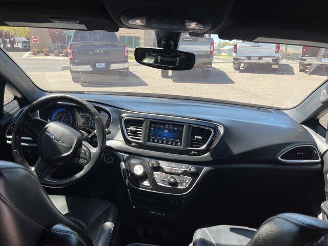 2020 Chrysler Pacifica Touring L