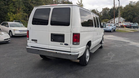 2011 Ford E-Series E-350 SD XLT