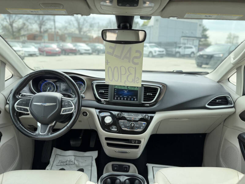 2019 Chrysler Pacifica Touring L
