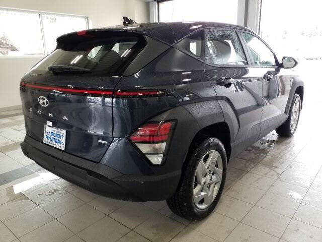 2025 Hyundai Kona SE