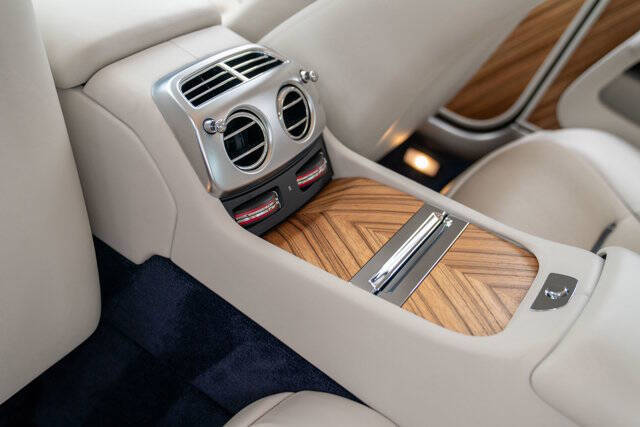 2015 Rolls-Royce Wraith 34