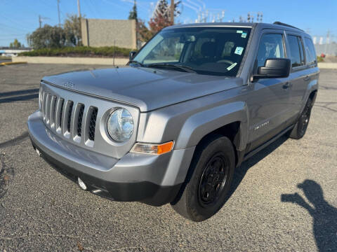 2015 Jeep Patriot for sale at Bright Star Motors in Tacoma WA