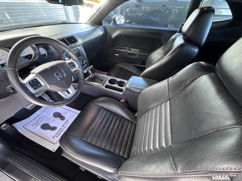 2013 Dodge Challenger R/T Plus