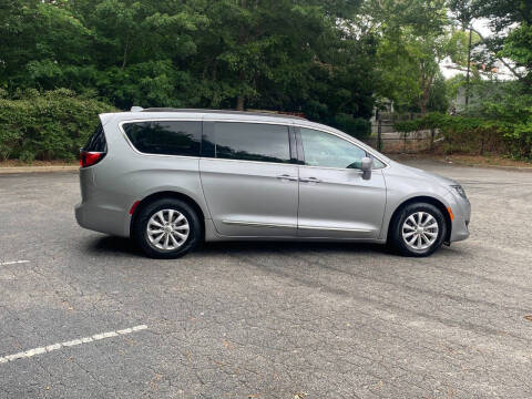 2017 Chrysler Pacifica Touring-L