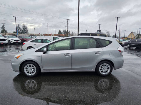 2012 Toyota Prius v Two