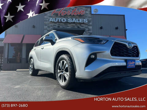 2022 Toyota Highlander for sale at HORTON AUTO SALES, LLC in Linn MO