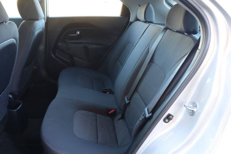 2012 Kia Rio 5-Door LX