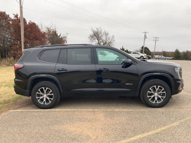 2024 GMC Acadia AT4
