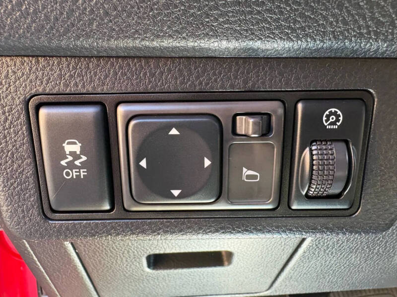 2012 Nissan Versa 1.8 S