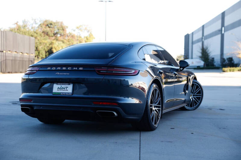 2018 Porsche Panamera