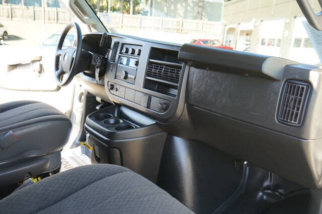 2024 Chevrolet Express 2500