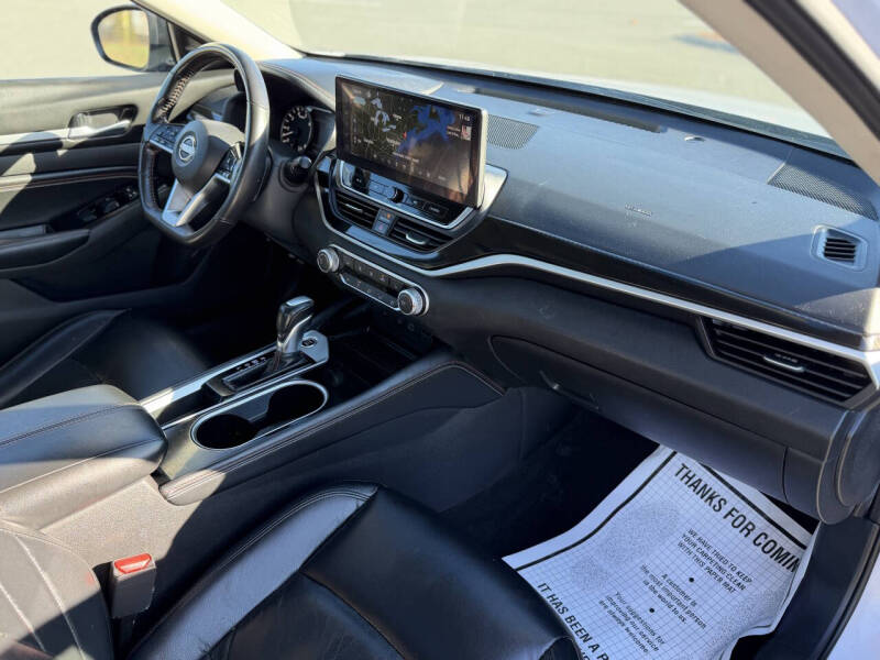 2023 Nissan Altima 2.5 SR