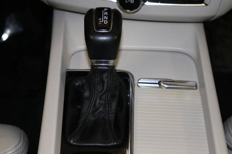 2019 Volvo XC60 T5 Momentum