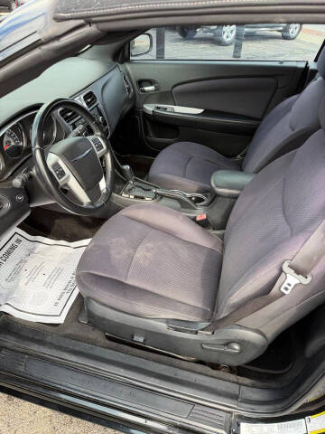 2013 Chrysler 200 Touring
