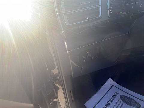 2024 Volkswagen Atlas Cross Sport SE 4Motion