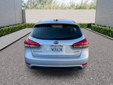 2016 Kia Forte5 EX