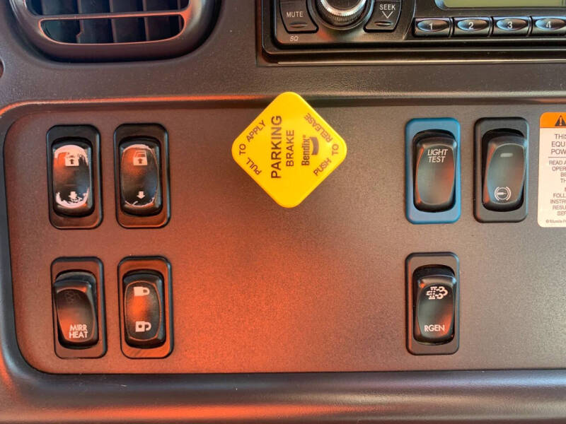 2016 Freightliner M2 106