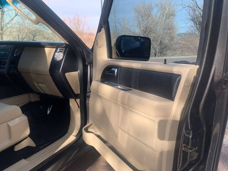 2016 Ford Expedition XL Fleet