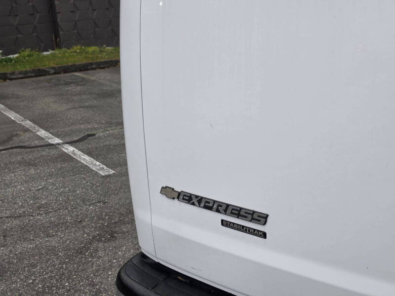 2013 Chevrolet Express LT 2500