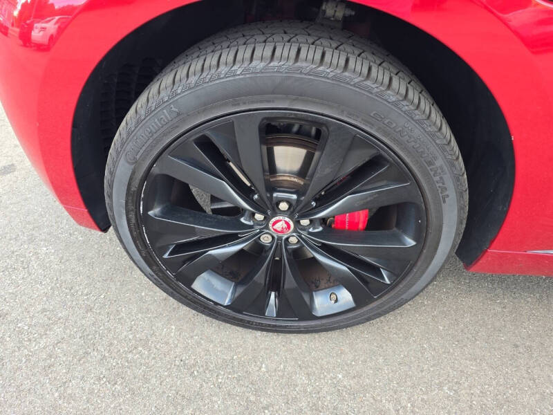 2018 Jaguar F-PACE S