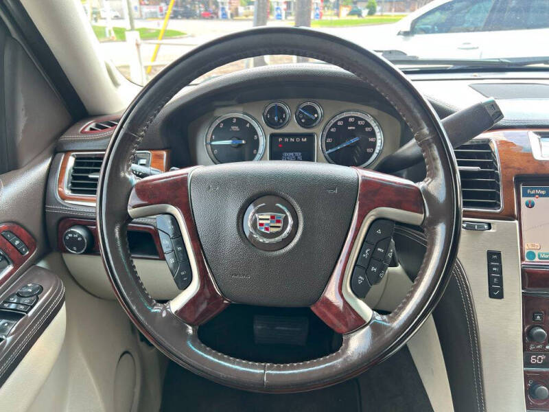 2012 Cadillac Escalade Platinum Edition