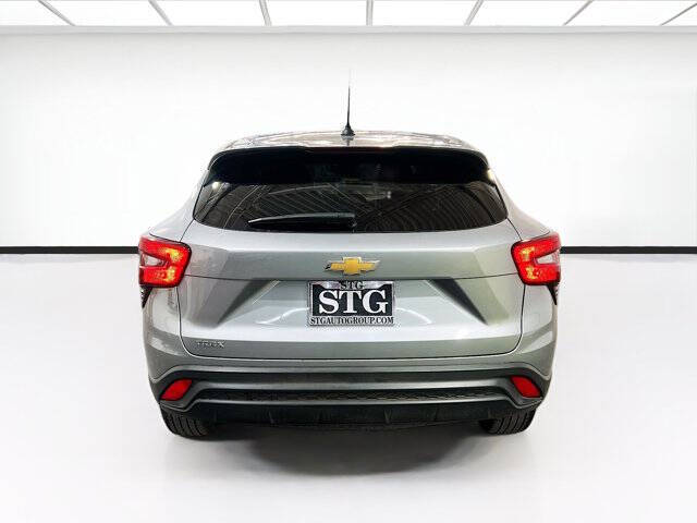 2025 Chevrolet Trax LS