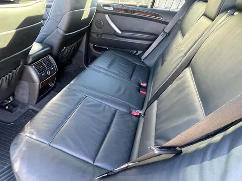 2003 BMW X5 4.6is