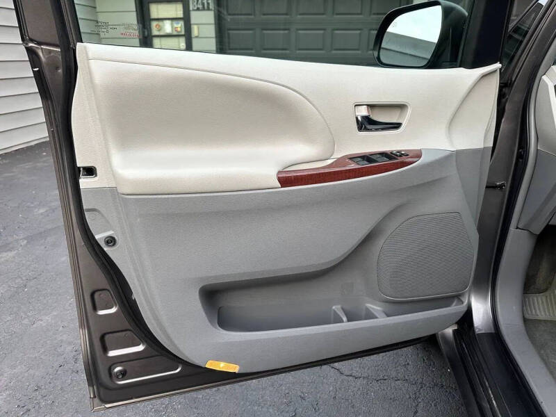 2014 Toyota Sienna