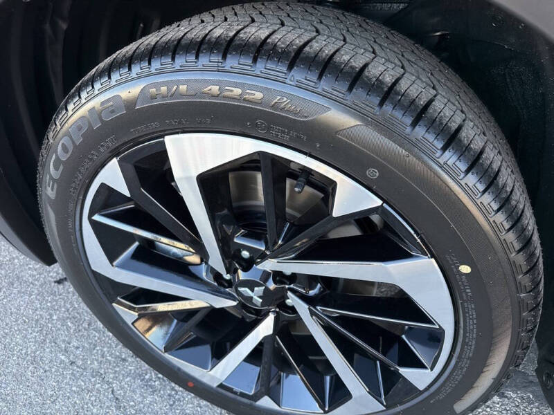 2025 Mitsubishi Outlander PHEV SEL