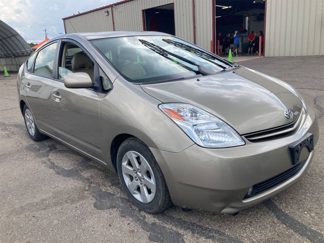 Gold 2005 Toyota Prius Base 4dr Hatchback 1