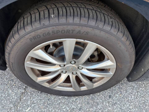 2015 Infiniti Q70 3.7