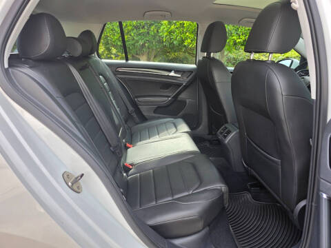 2016 Volkswagen Golf TSI SEL