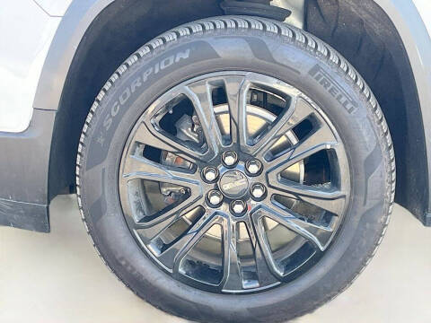 2022 GMC Acadia SLT