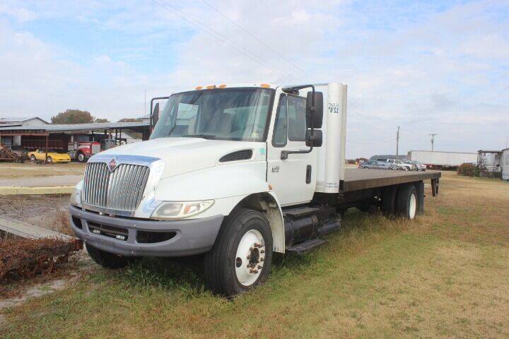 2006 International DuraStar 4400 for sale at Vehicle Network in Apex NC