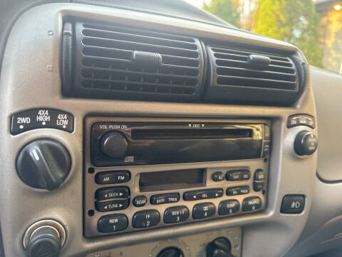 2002 Ford Explorer Sport Trac Value