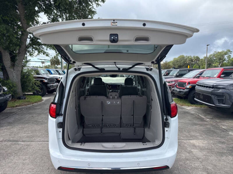 2020 Chrysler Pacifica Touring