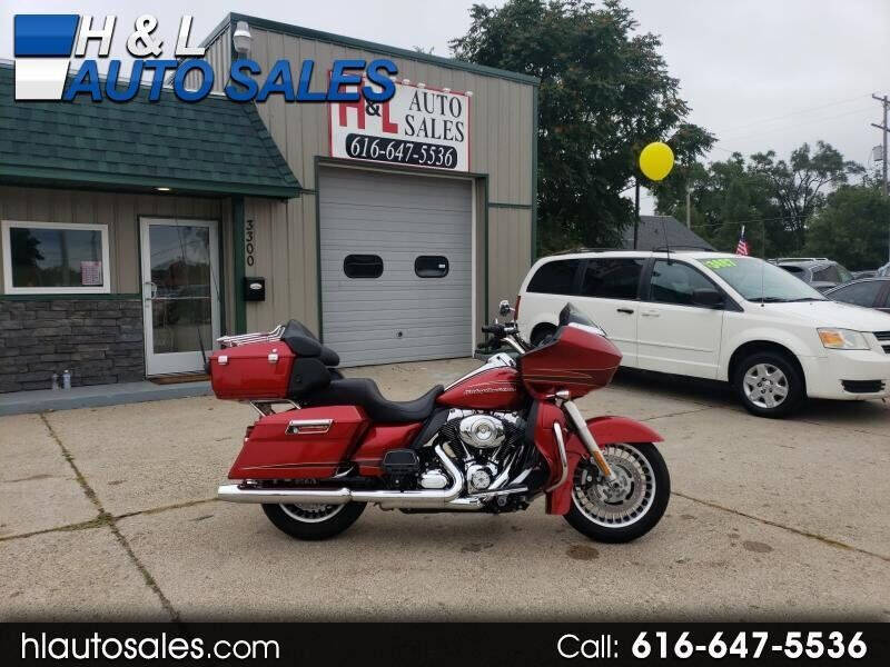 2012 Harley-Davidson ROAD GLIDE ULTRA for sale at H & L AUTO SALES LLC in Wyoming MI